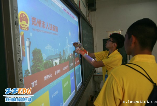 记者探访亚太青年学生领袖大会之创意实践课程