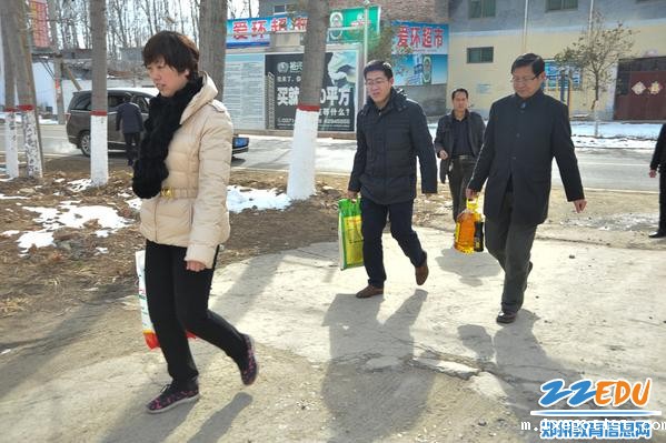 bevictor农村精神文明结对帮扶小组走访慰问贫困户 bevictor农村精神文明结对帮扶小组走访慰问贫困户