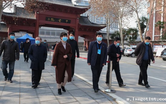 检查组一行来到伟德国际官网娱乐 检查组一行来到伟德国际官网娱乐