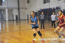 2015年09月11日副校长吕军视察排球练习