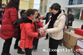 校领导登封扶贫活动