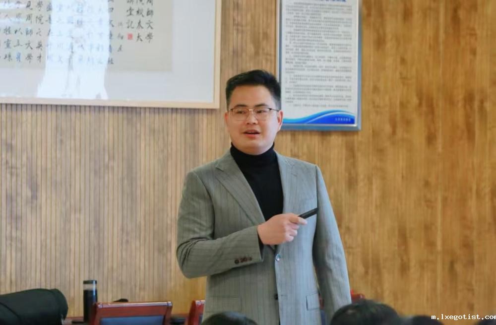 77ee8f8b65c42944bd56b4a115350c6